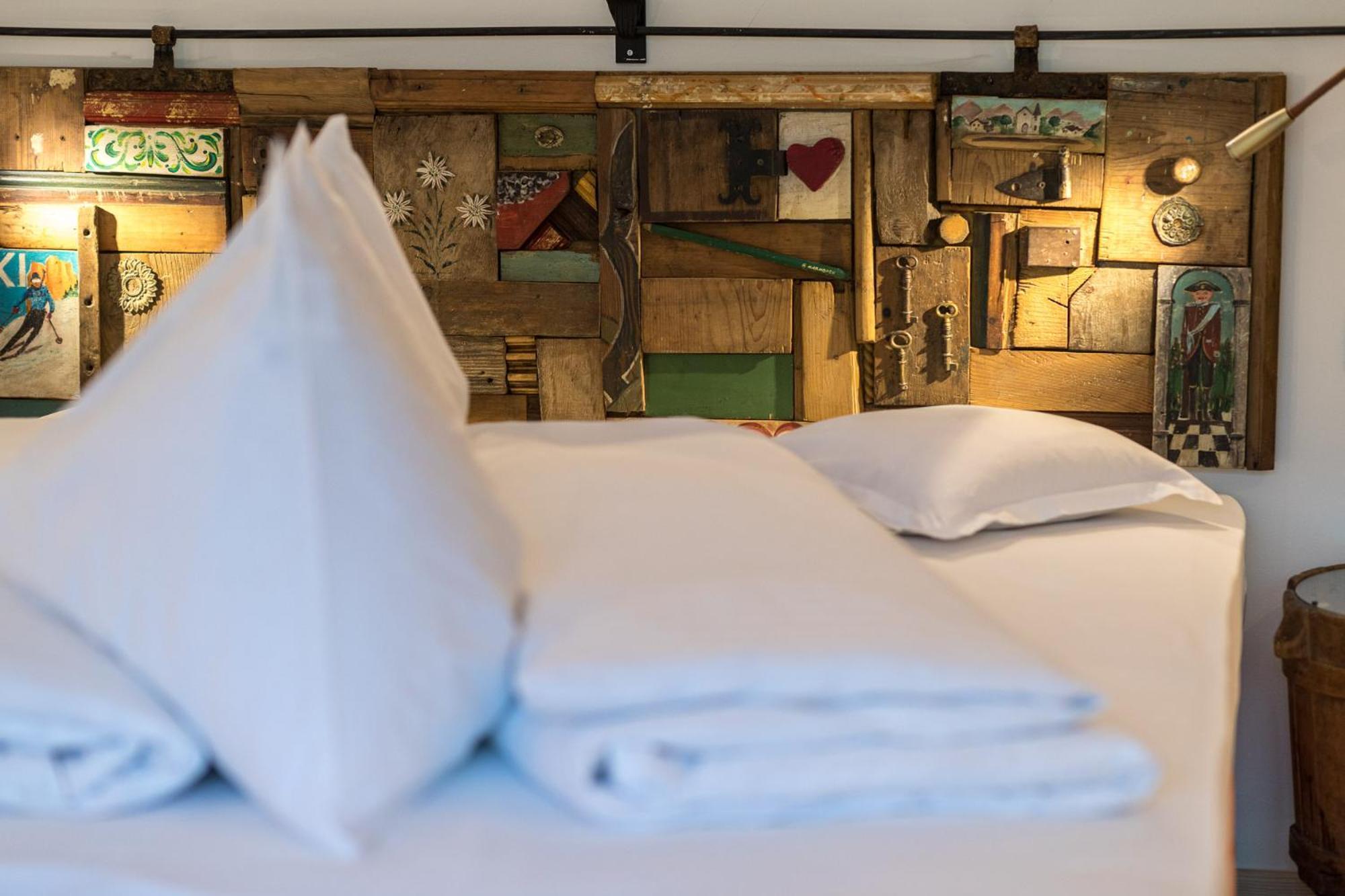 Al Plan, A Mountain Moving Hotel San Vigilio Di Marebbe Szoba fotó