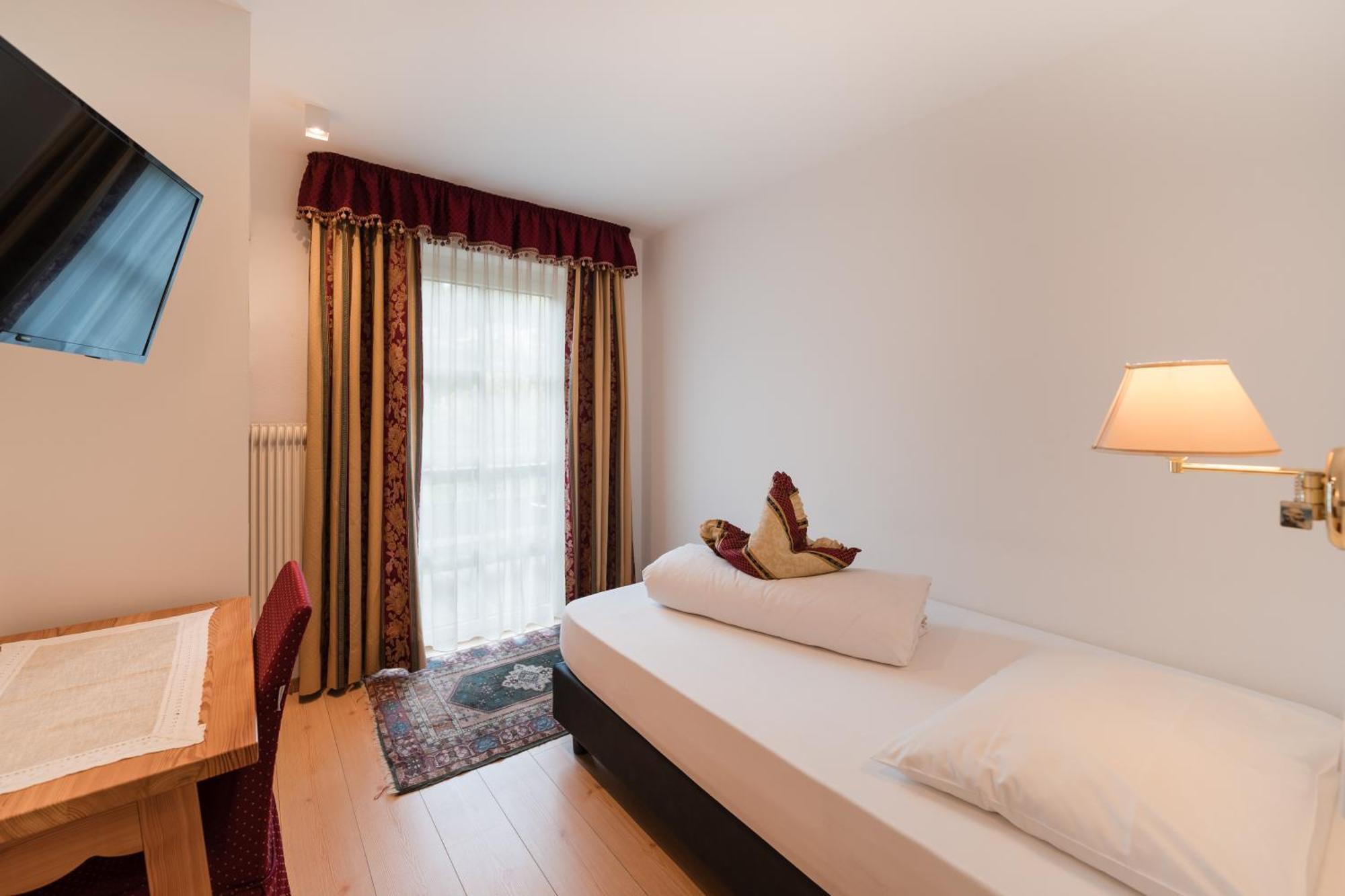 Al Plan, A Mountain Moving Hotel San Vigilio Di Marebbe Kültér fotó