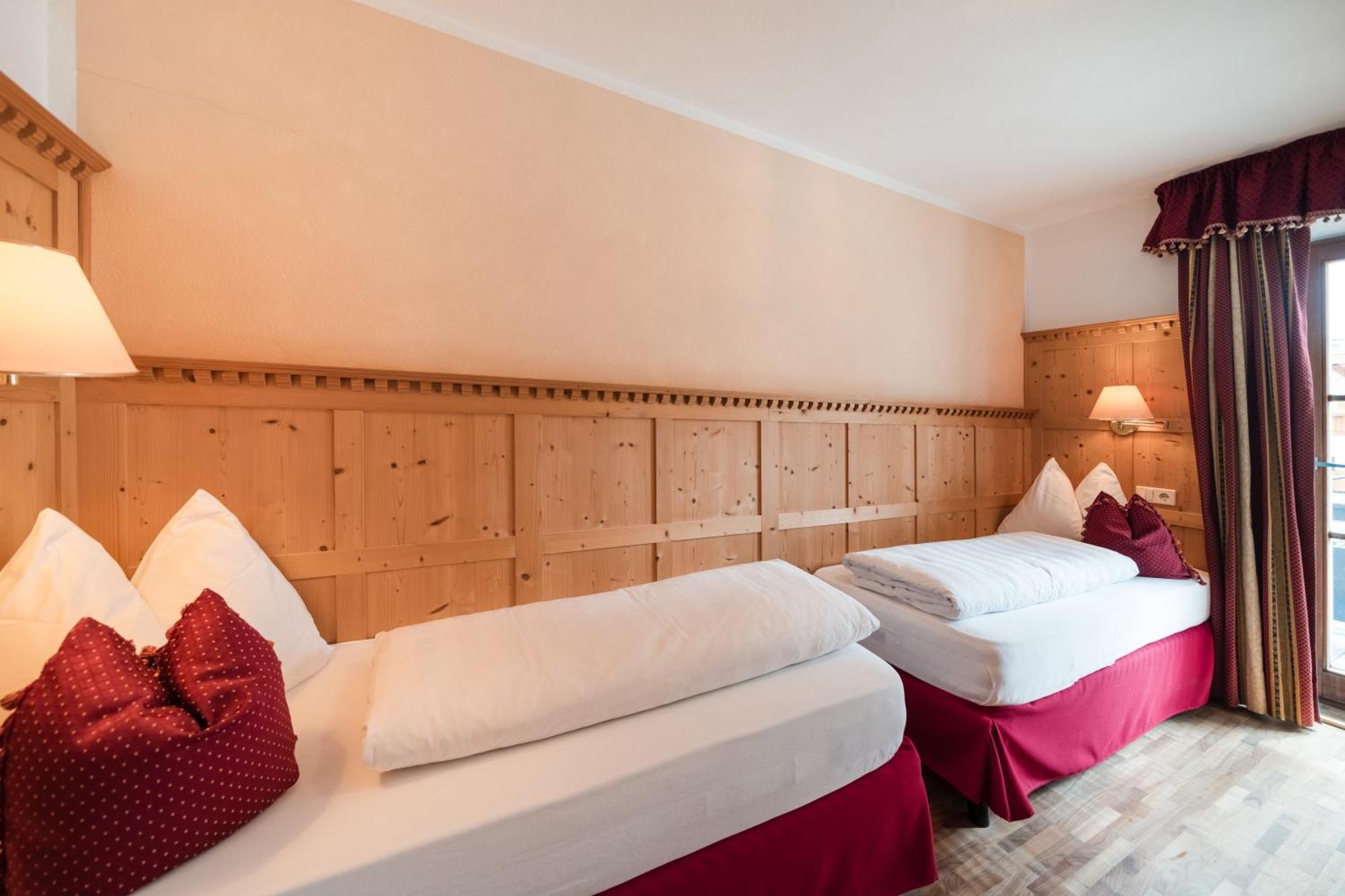 Al Plan, A Mountain Moving Hotel San Vigilio Di Marebbe Kültér fotó